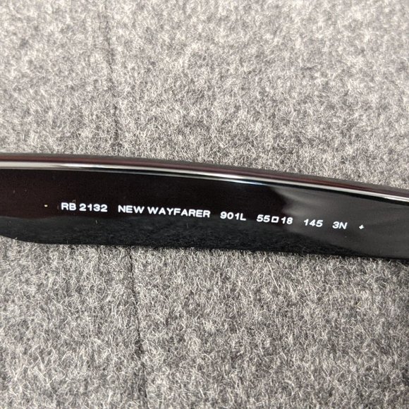 Ray-Ban New Wayfarer in Black - Picture 3 of 6